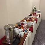 아닐 3*