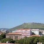 아닐